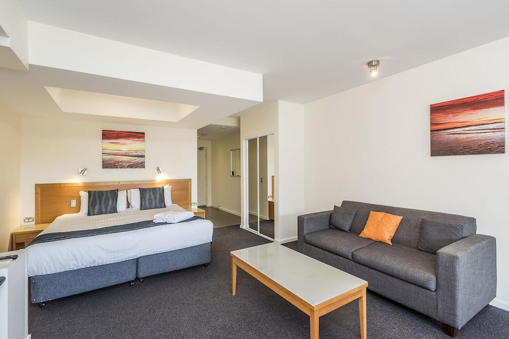 Assured Ascot Quays Apartment Hotel Perth Bagian luar foto