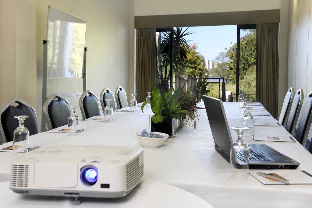 Assured Ascot Quays Apartment Hotel Perth Bagian luar foto