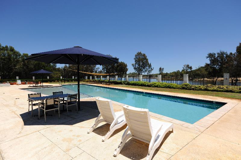 Assured Ascot Quays Apartment Hotel Perth Bagian luar foto
