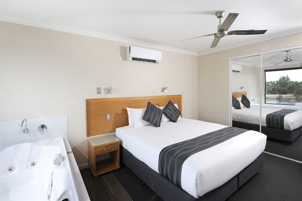Assured Ascot Quays Apartment Hotel Perth Bagian luar foto