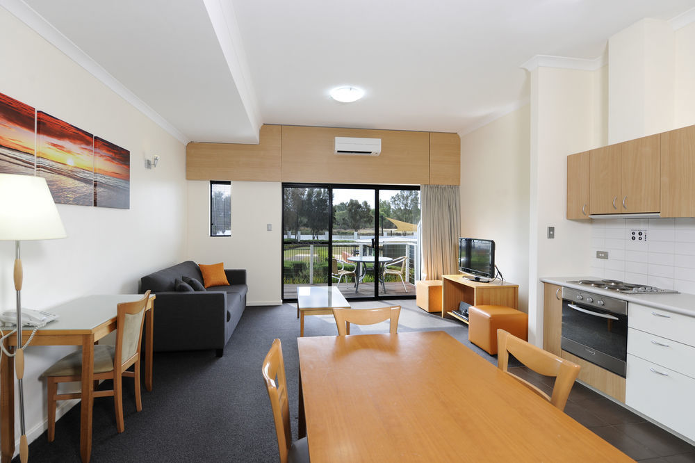 Assured Ascot Quays Apartment Hotel Perth Bagian luar foto