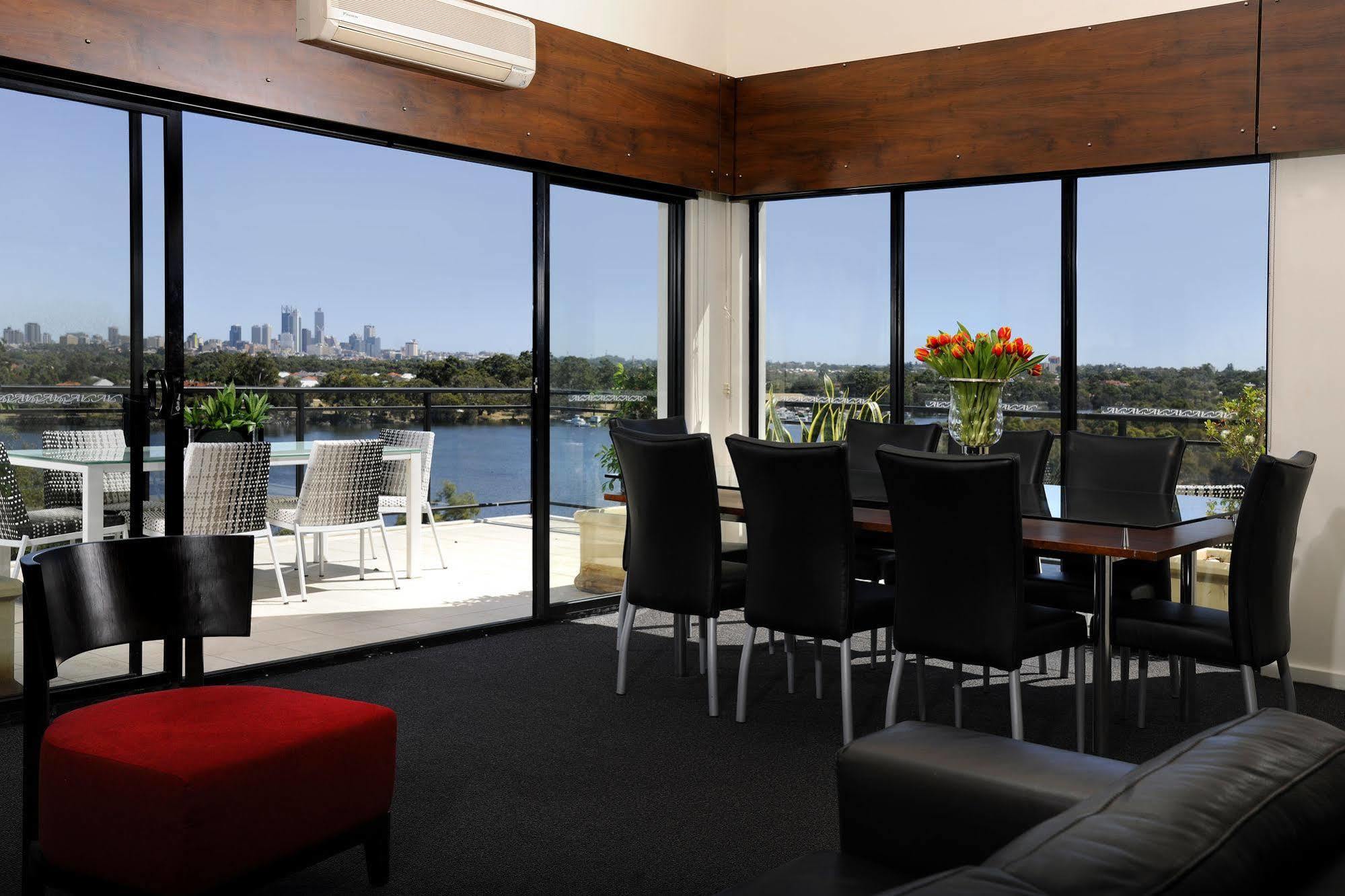 Assured Ascot Quays Apartment Hotel Perth Bagian luar foto